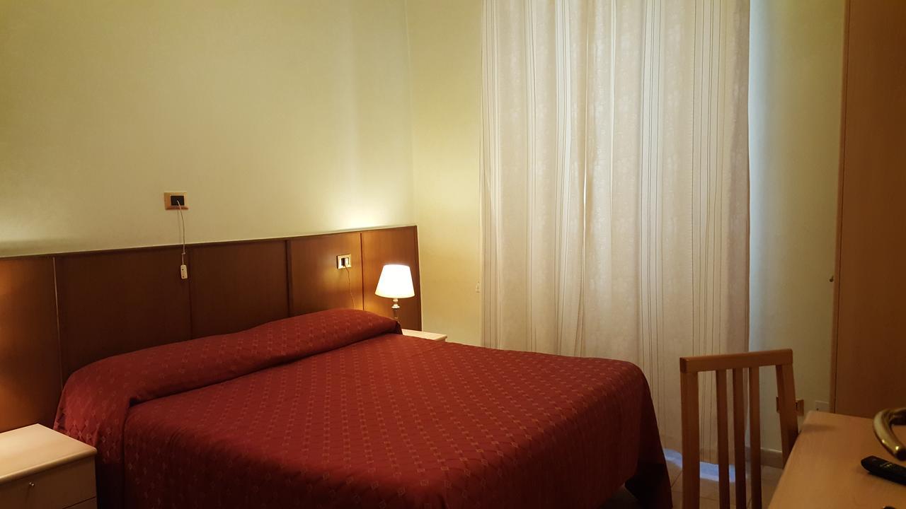 Rosetta Hotel Рим Екстериор снимка